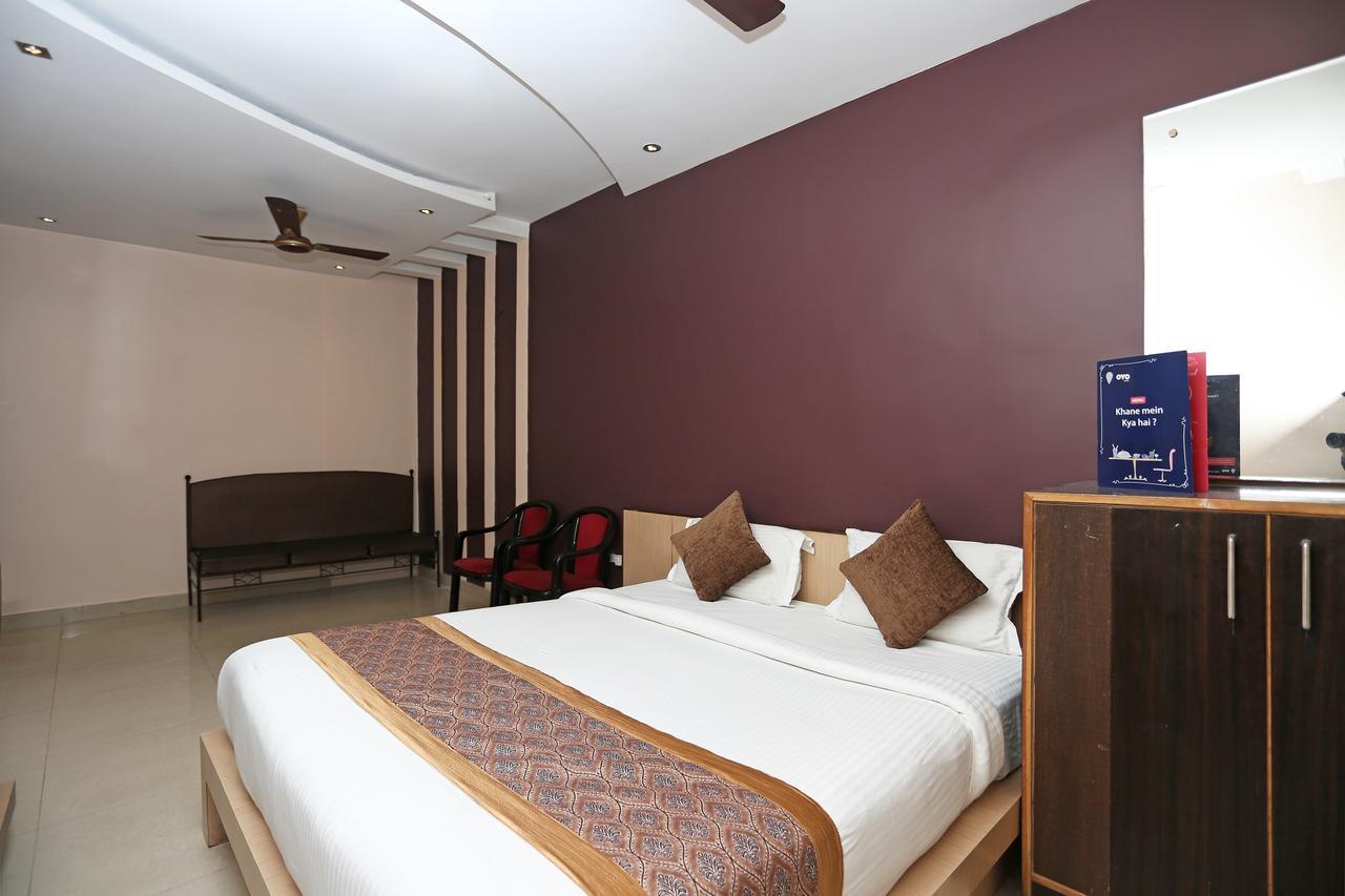 Oyo 11596 Sanjay Guest House 坎普尔 外观 照片